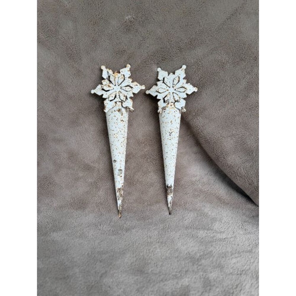 Vintage Rustic Metal Snowflake Icicle Wall Cones Flower Vases - Set of 2